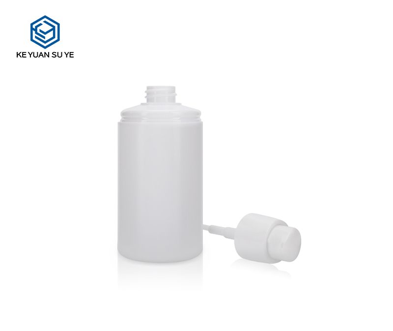 KY077 Lotion Bottle Cosmetic HDPE Plastic Bottle 100ml White Mist Spray and Lid